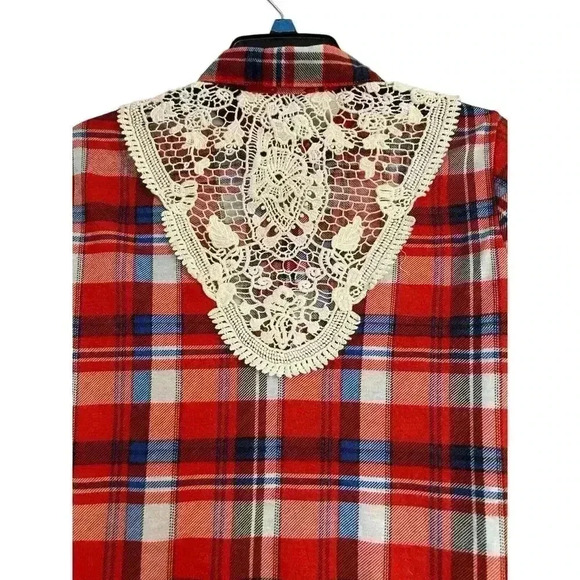 Rue 21 Small Red Plaid Shirt With Crochet Back Detail Long Sleeve Roll Up Sleeve - Picture 7 of 12